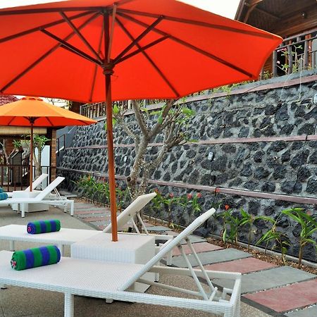 Surya Chandra Beach Bungalow Batununggul Eksteriør billede