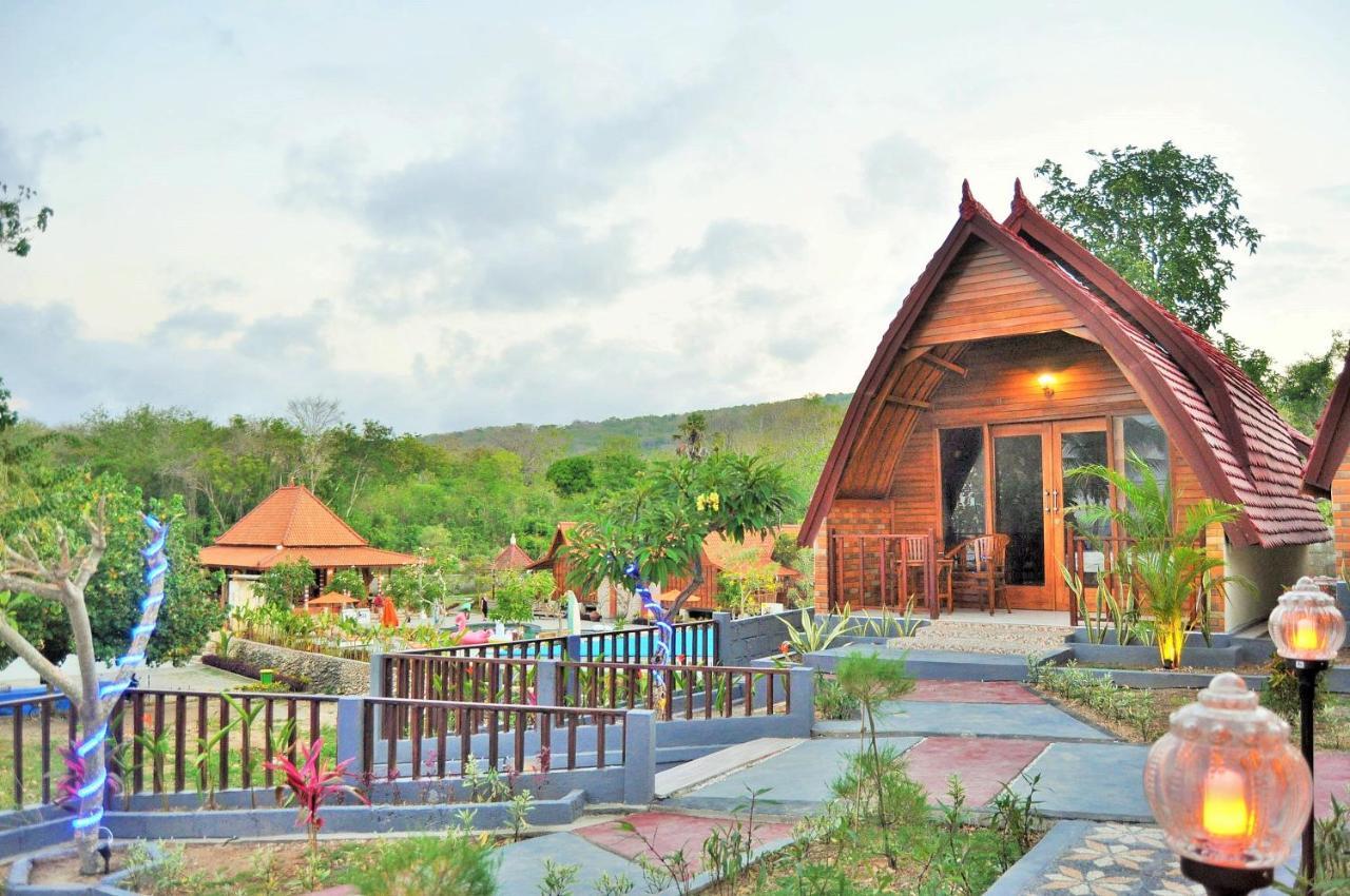 Surya Chandra Beach Bungalow Batununggul Eksteriør billede