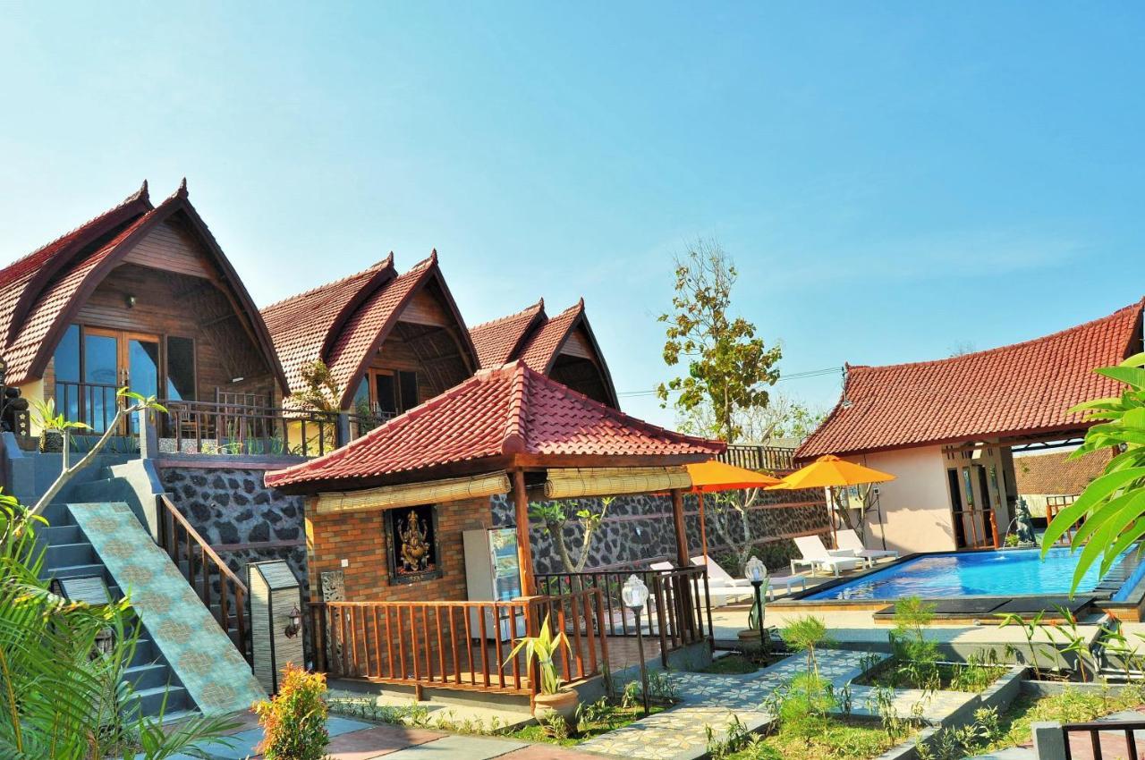 Surya Chandra Beach Bungalow Batununggul Eksteriør billede