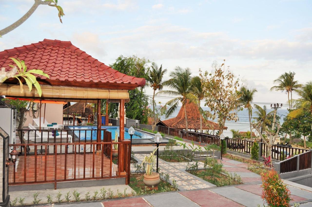 Surya Chandra Beach Bungalow Batununggul Eksteriør billede