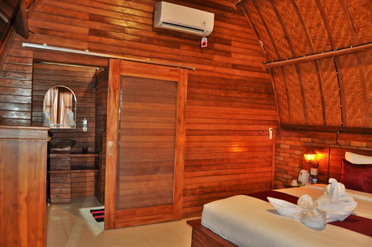 Surya Chandra Beach Bungalow Batununggul Eksteriør billede